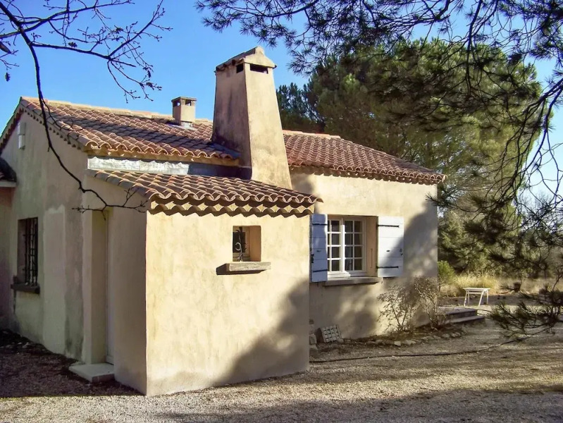 House With 4 Bedrooms in Cucuron, With Private Pool, Furnished Garden