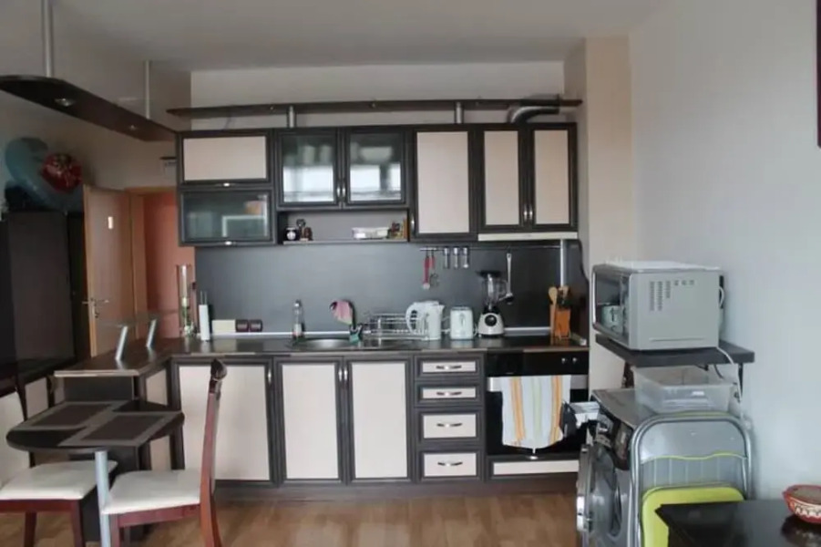 Top Floor Apartment With Sea Views