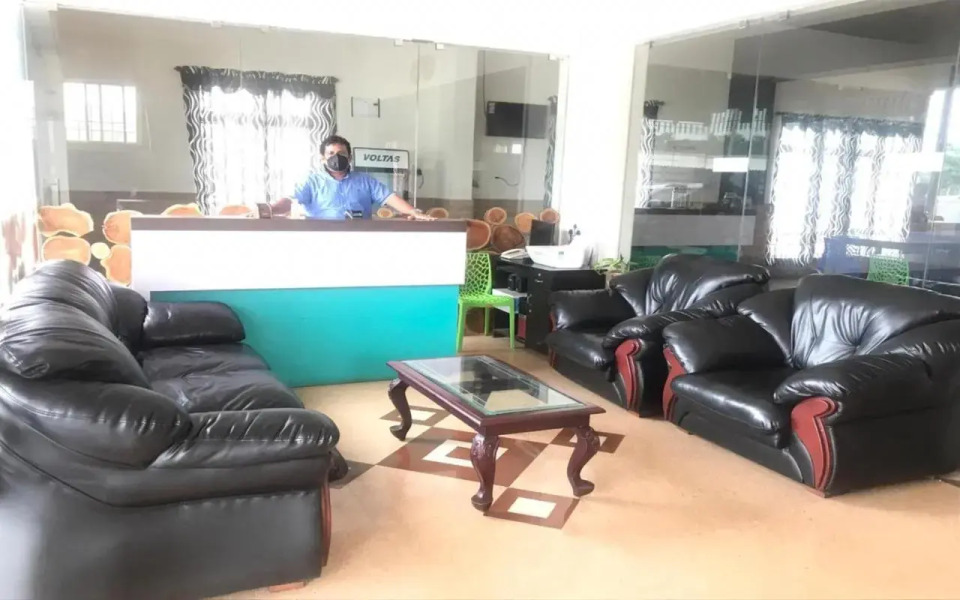 STAYMAKER Green Valley Residency