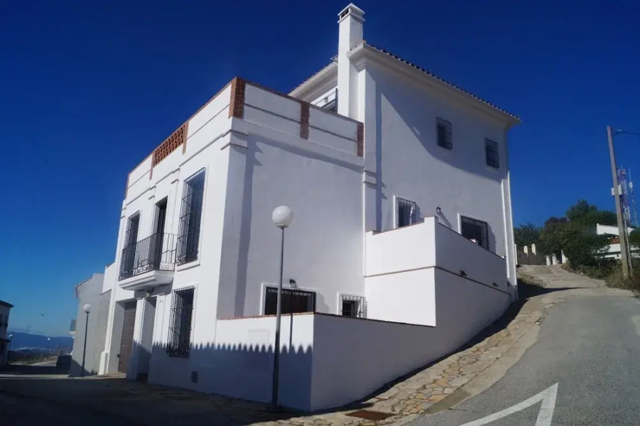 Heimahomes Casares Views