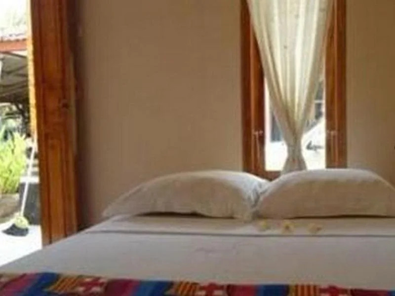 Hide Homestay Menjangan