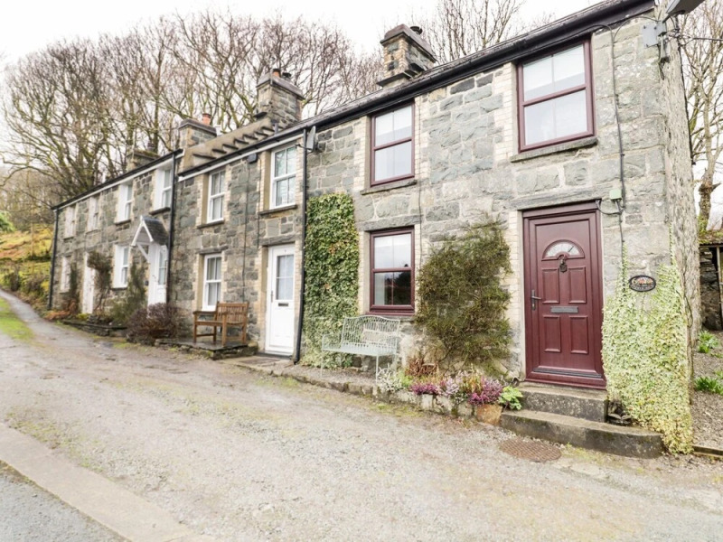 6 Gellilydan Terrace