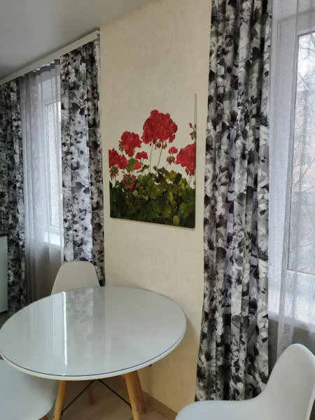 Olivinn на улице Шотмана 8