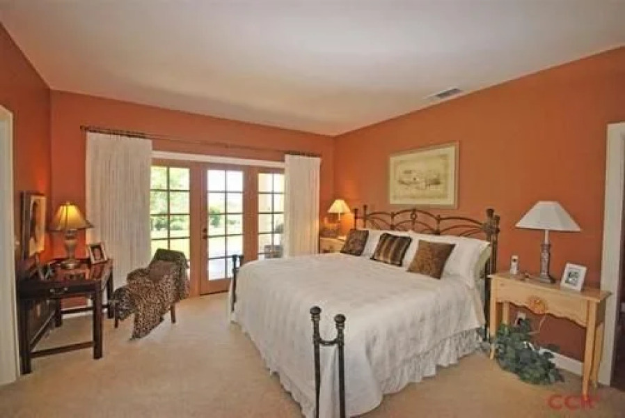 Wellsona Vineyard 3 Br home by RedAwning