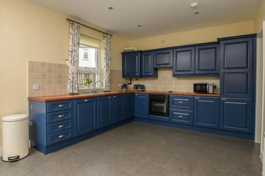 20 village square Glaslough