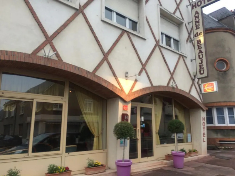 Hotel Anne de Beaujeu