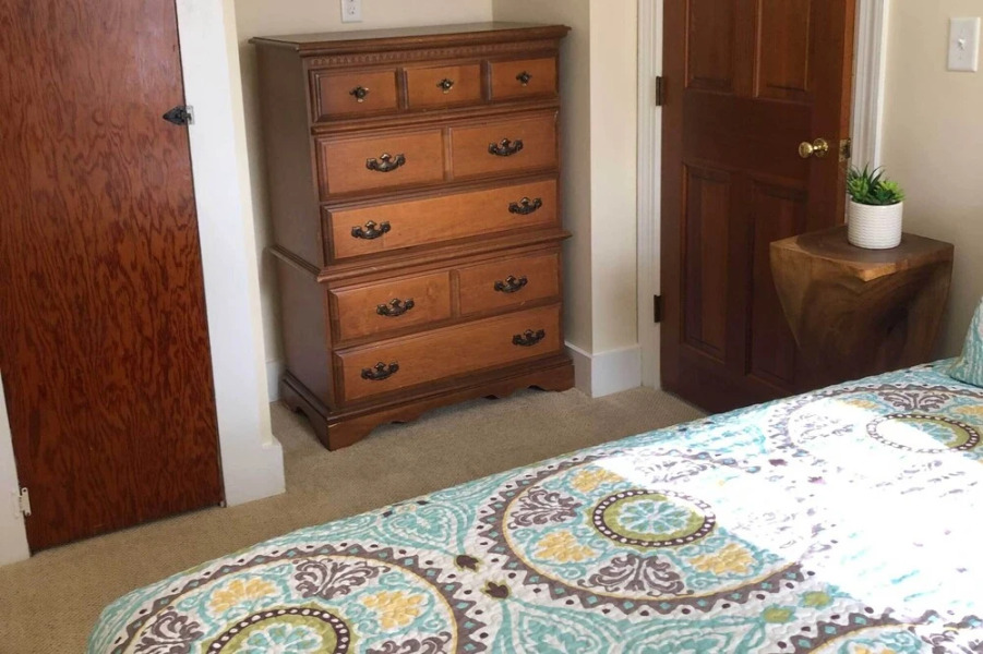 Kennebunk Home w/ Yard < 1 Mile to Dock Square!