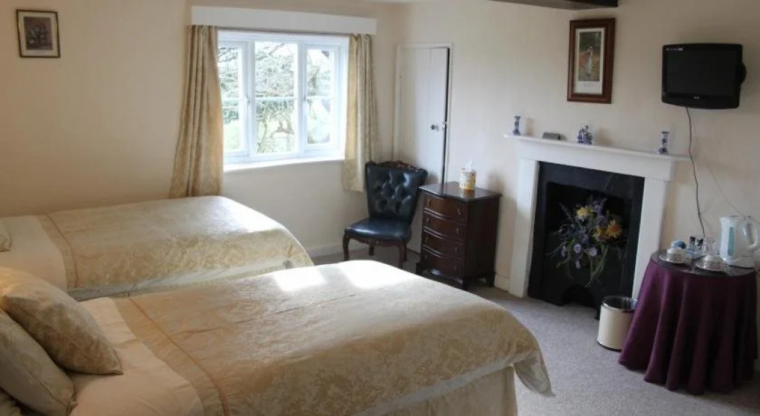 Ingon Bank Farm Bed And Breakfast