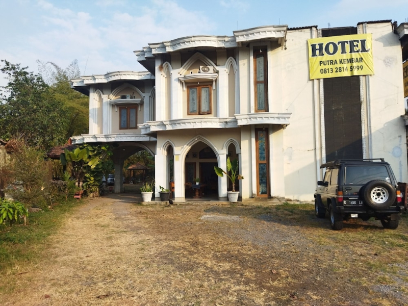Hotel Putra Kembar