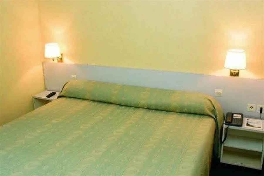 Logis La Vieille Renommee Hotel De Beauvoir