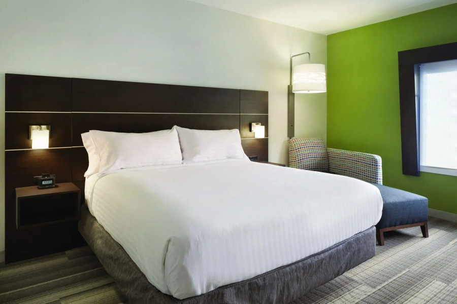 Holiday Inn Express Knoxville-Strawberry Plains by IHG