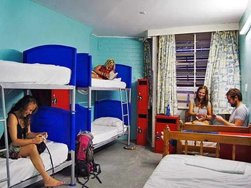 Nomads Esplanade Backpacker