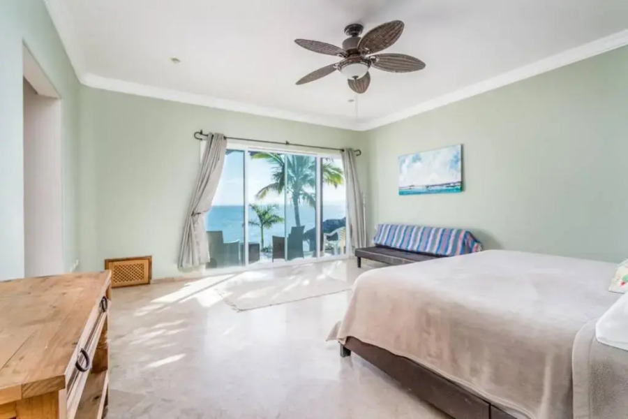 Casa Mañana Amazing Villa with Beachfront & Pool 4BR 4BA