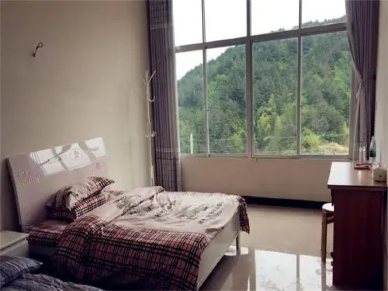 Yuexi Dabieshan Farmstay