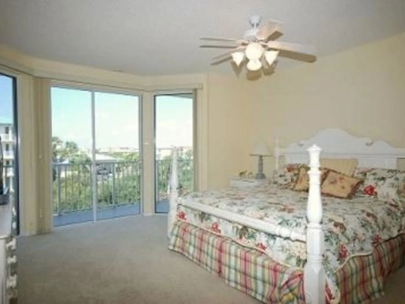 High Pointe 36E 627866 by RedAwning