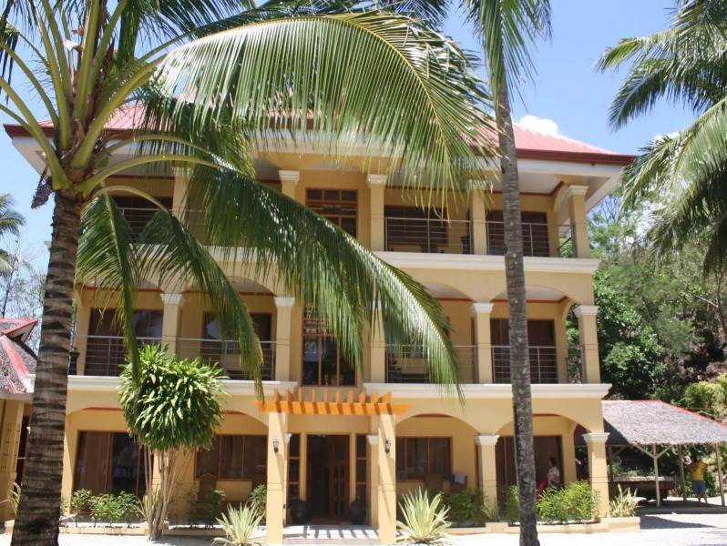 Cabaling Beach Resort