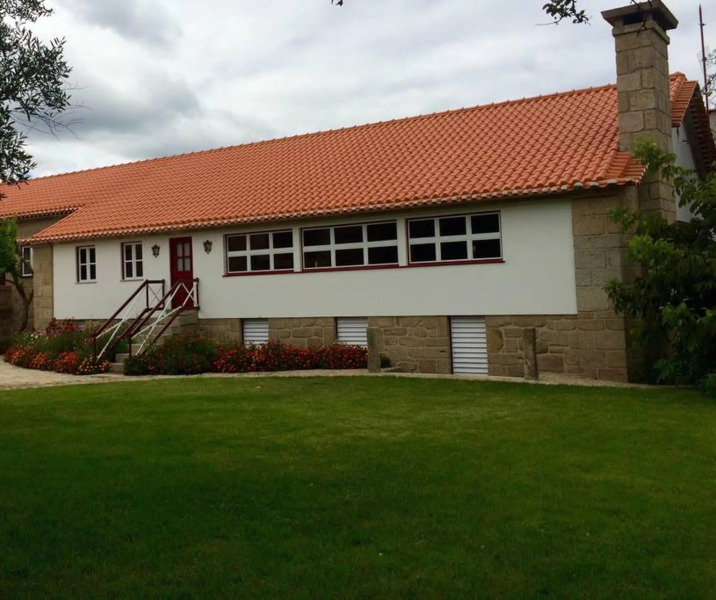 House With 3 Bedrooms in Vouzela, With Wonderful Lake View, Private Po