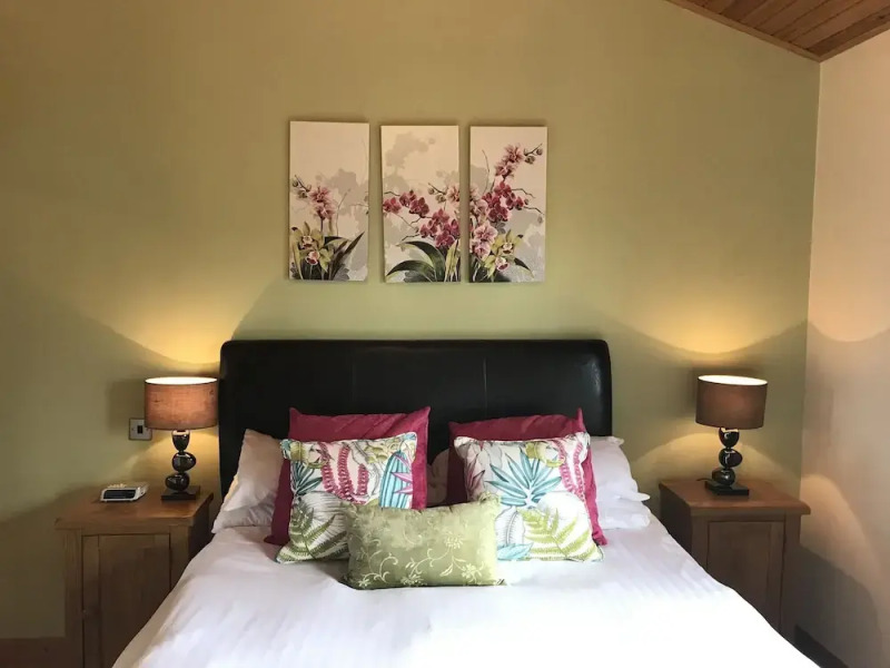 Douglas Fir Lodge With Hot Tub Near Cupar, Fife