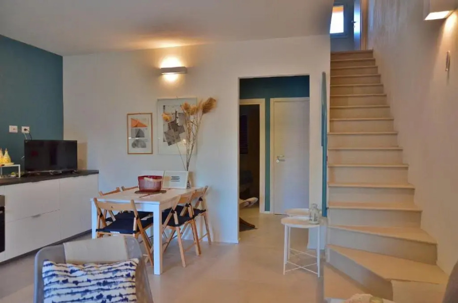 Villetta capo schiera 100 m dal mare