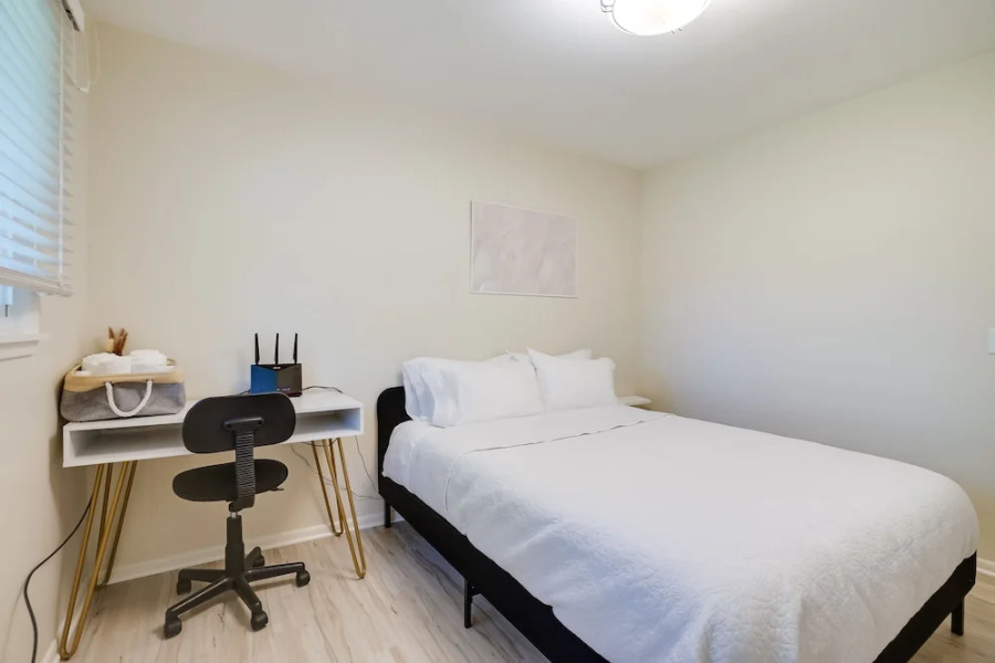 Cozy Minneapolis Home w/ Air Hockey, Near Downtown