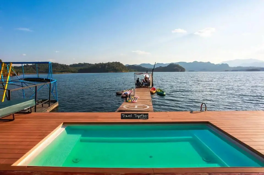 The Floatel - Buntern