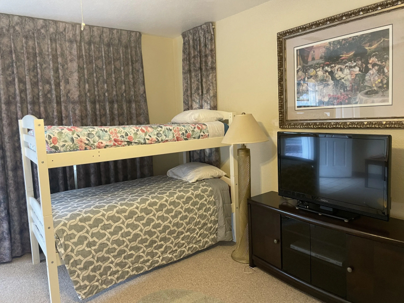 Mar Bay Motel &Suites