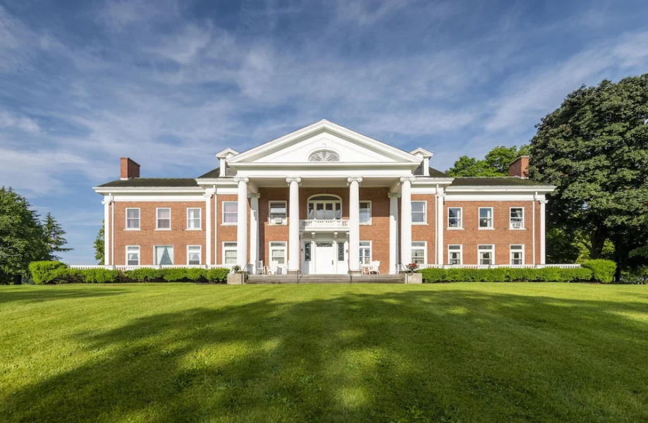 White Springs Manor a Belhurst Property