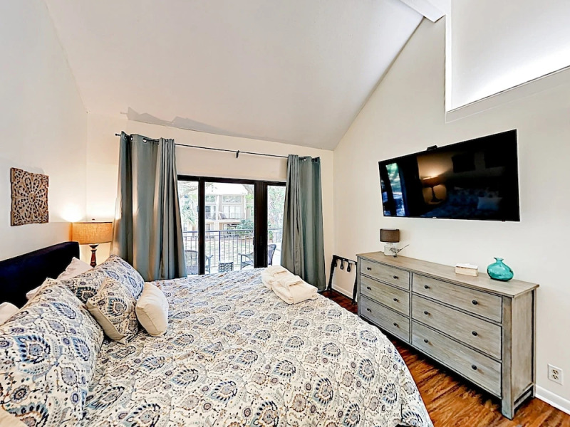 Coastal Chic Villa 2 Bedrooms 2 Bathrooms Villa