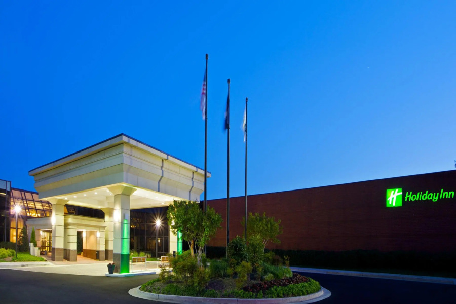Holiday Inn Washington-Dulles International Airport by IHG