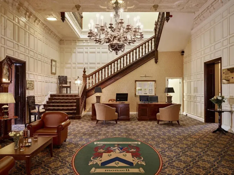Dumbleton Hall Hotel