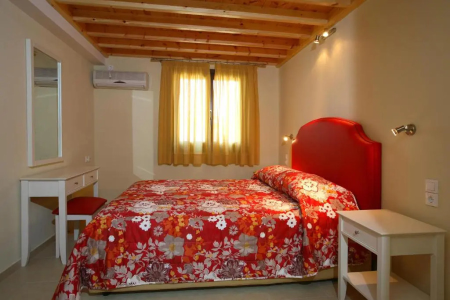 Porto Skopelos Villas