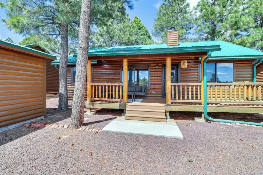 Near Lakes & Trails: Pet-friendly Cabin in Arizona