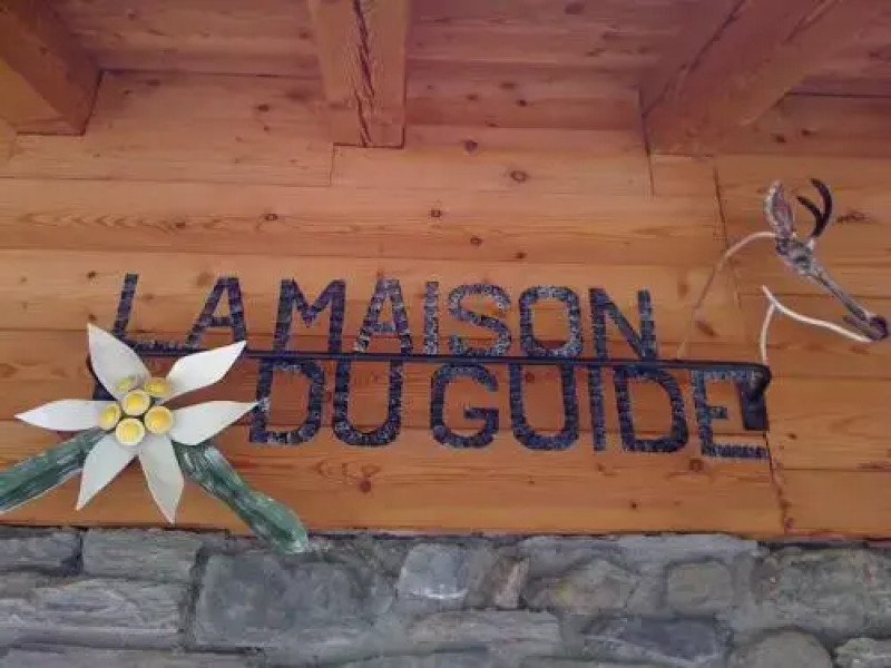 La Maison Du Guide
