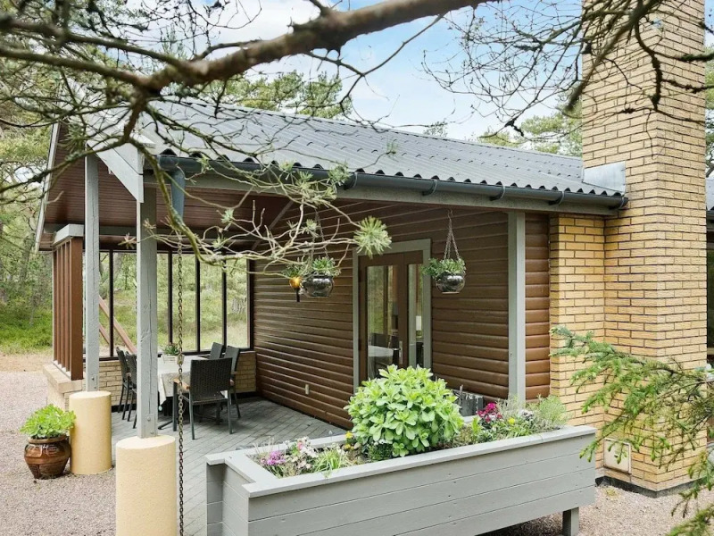 Cozy Holiday Home in Nexø near Fishing