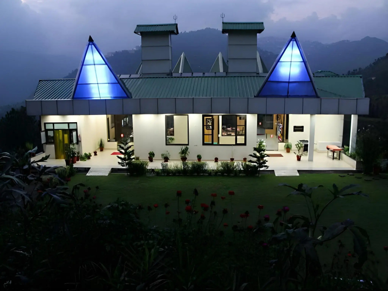 Flag House resort