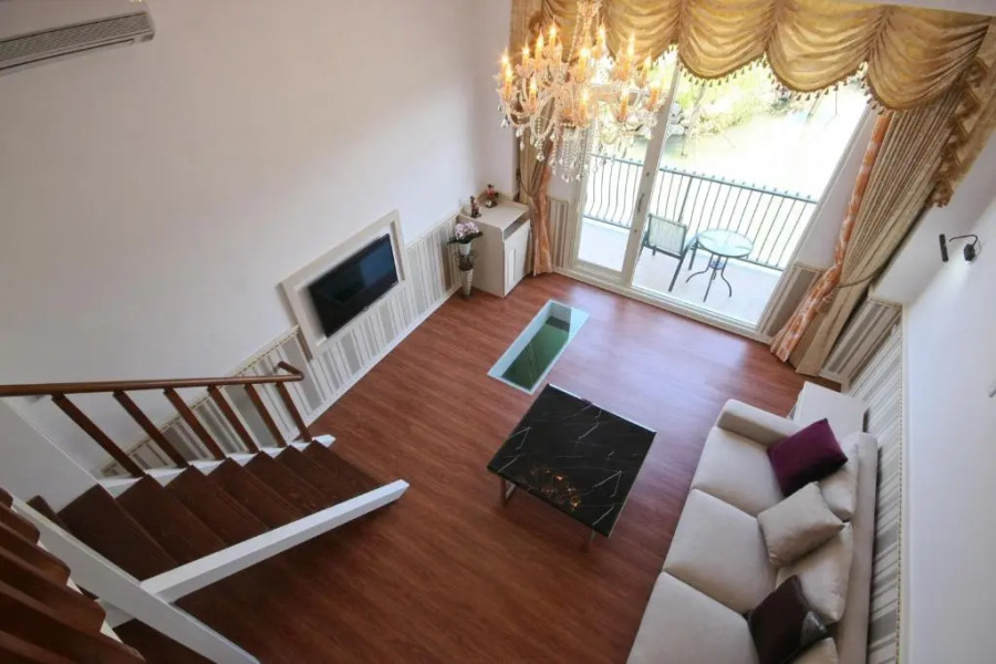 Beauty Spring and Harvest B and B