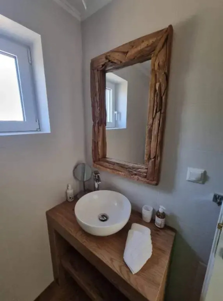 Private 2-bed house, large garden, beaches closeby