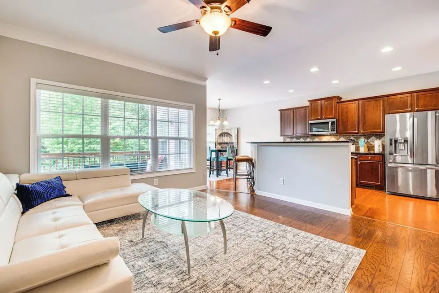 3 Mi to Avalon: Townhome w/ Balcony in Alpharetta!