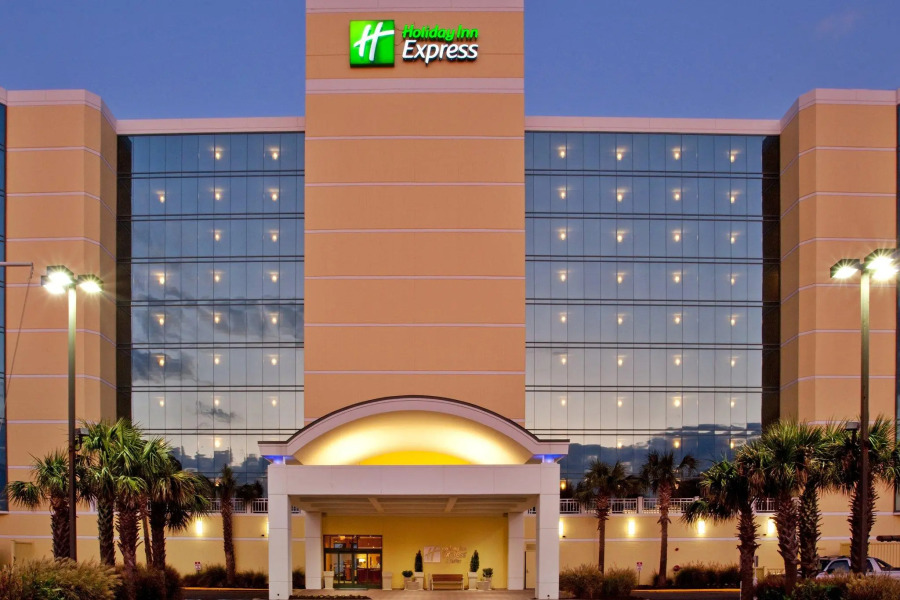 Holiday Inn Express Hotel & Suites VA Beach Oceanfront by IHG