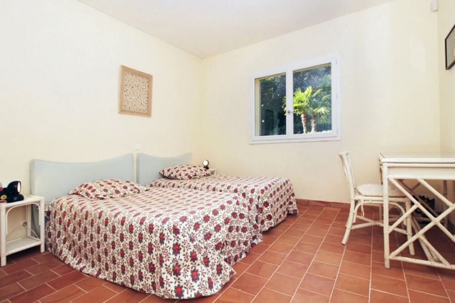 A Luxurious, 5-bedroom Villa in Vence With a Swimming Pool and Spaciou