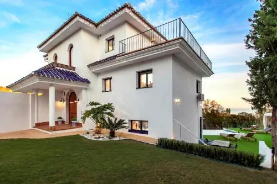 N&A Benalmádena Stunning 2bdr Villa with Sea Views