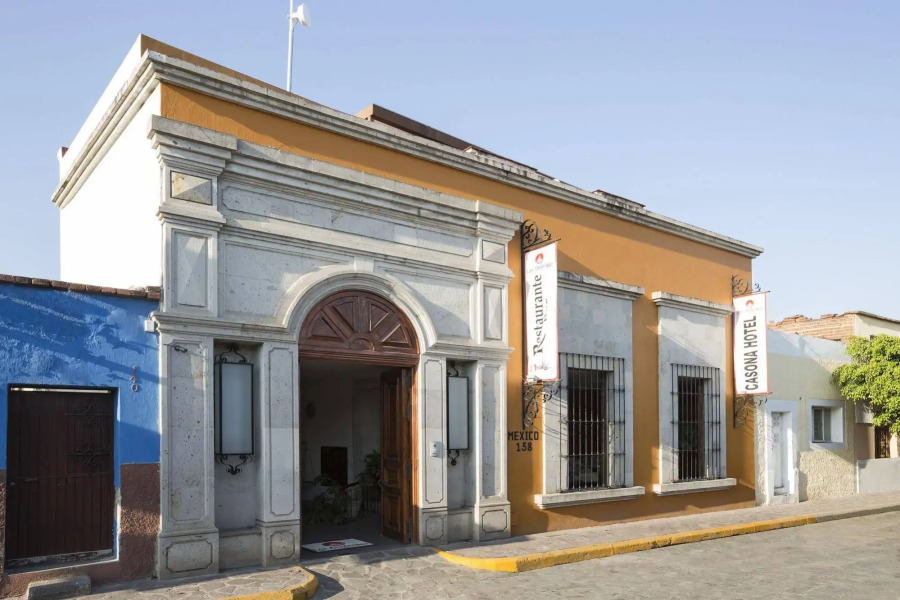 Los Abolengos, Grand Class Casona Hotel