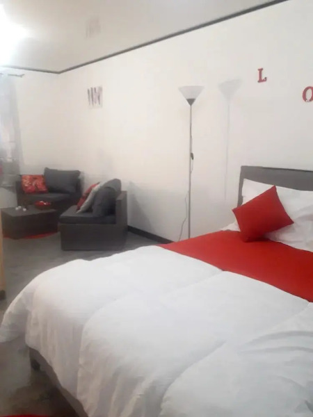 Apartment With one Bedroom in Saint-gilles les Bains, With Wonderful sea View, Balcony and Wifi- Near the Beach