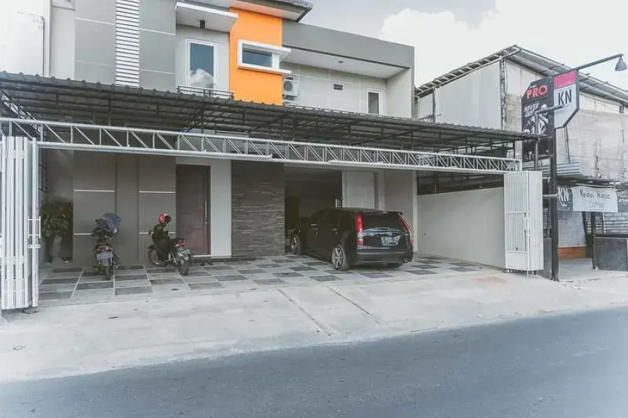 RedDoorz near Ambarukmo Yogyakarta 2