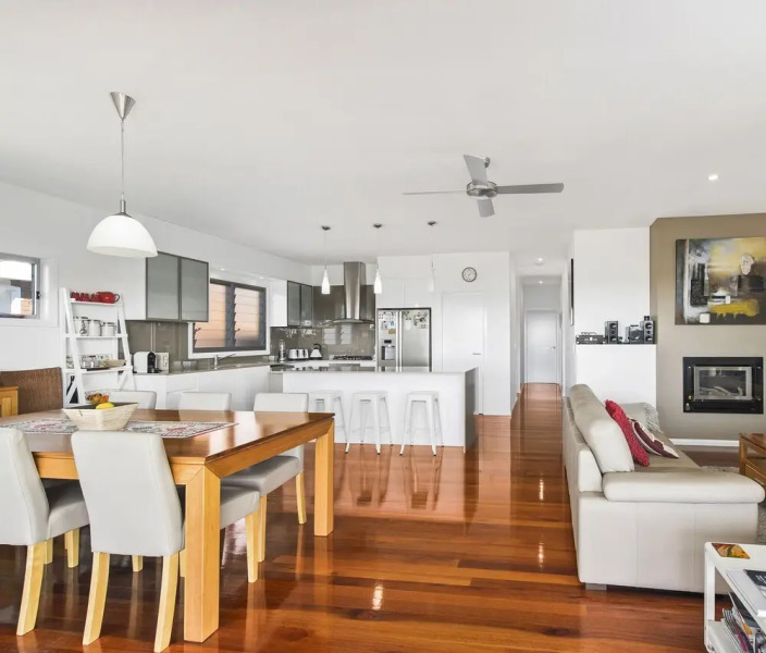 Sunny-Daze - Bonny Hills