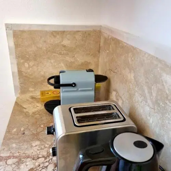 All Season Lovely Seafront Cottage