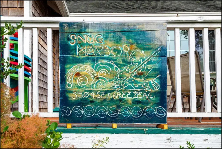 Captain Mike's Snug Harbor