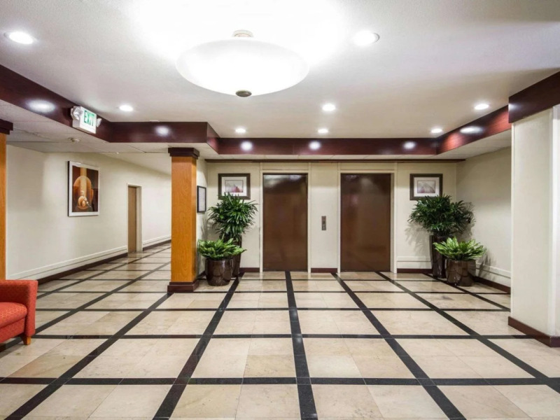 Comfort Inn & Suites Oakland Airport