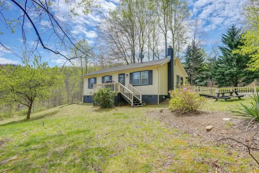 Serene Roseland Retreat Near Wintergreen Resort!