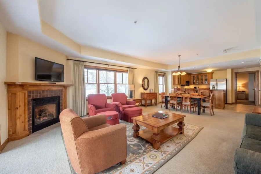 Wheelchair Accessible 2-Bedroom Slopeside Condo - No Cleaning Fee! by RedAwning